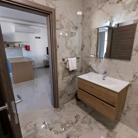 Swieqi Brand New 3bdr - Fl3 *